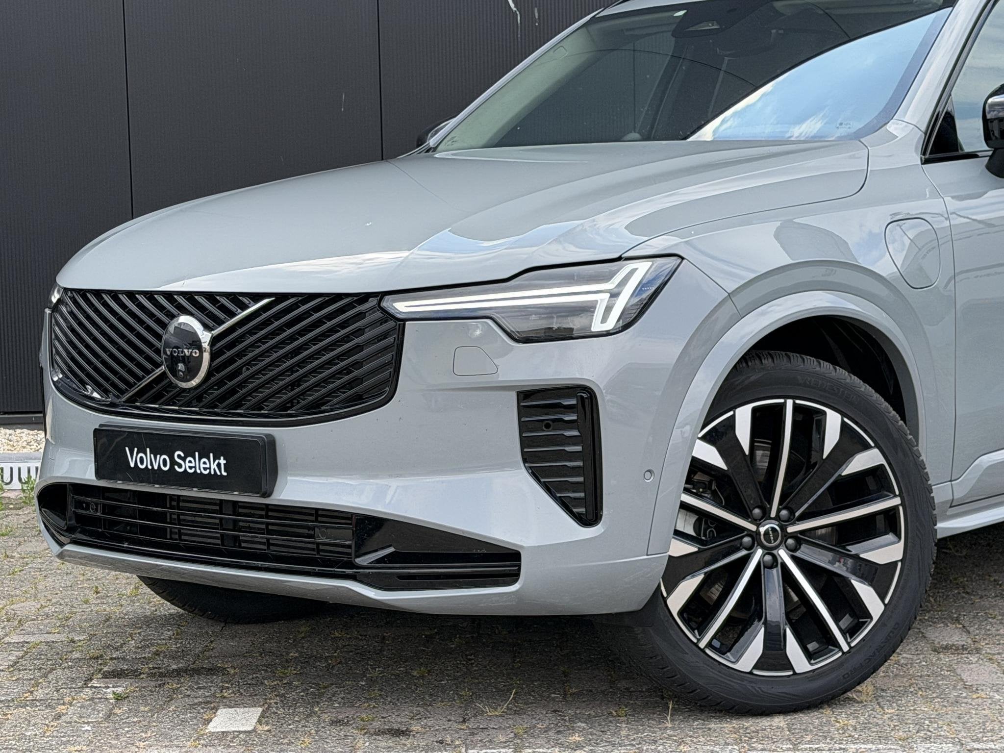 Volvo XC90 2.0 T8 Plug-in hybrid AWD Ultra Dark Panorama dak, Auto's, Gebruikt, 4 cilinders, Vierwielaandrijving, Hybride Elektrisch/Benzine