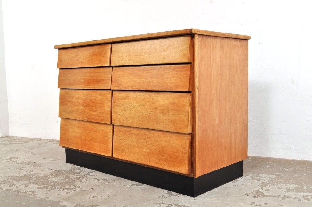 Vintage beukenhouten ladekast winkelkast kast jaren 50