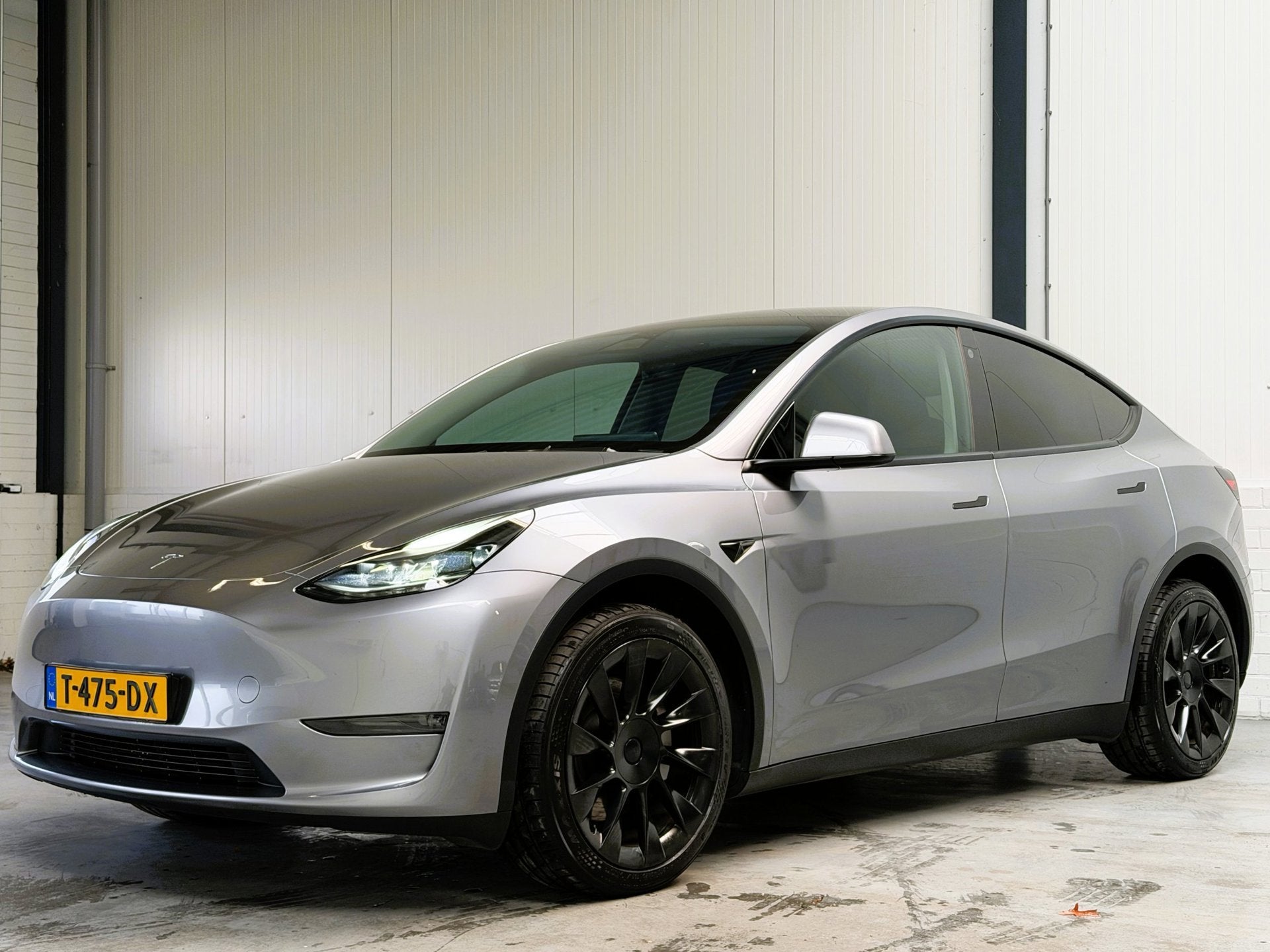 Tesla Model Y Long Range AWD 75 kWh|SoH 89%|, Auto's, Gebruikt, Zwart, 351 pk, Vierwielaandrijving