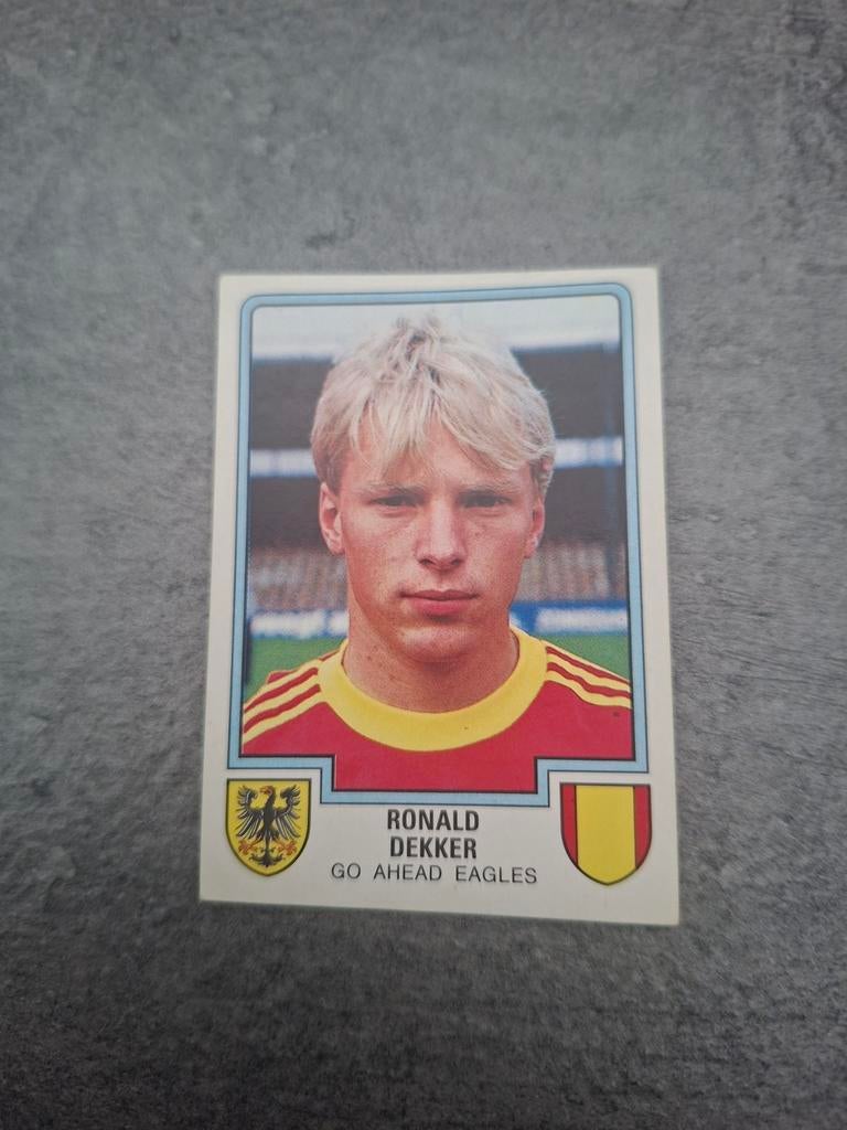 Panini sticker Voetbal 86. Ronald Dekker Go Ahead Eagles., Verzenden, Zo goed als nieuw, Sticker