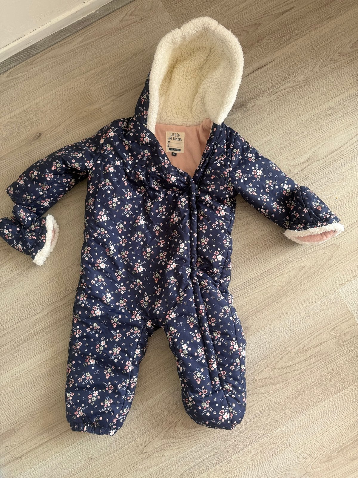 Warme baby winterjas/skipak met bloemenprint, Ophalen, Gebruikt, Meisje, Jas