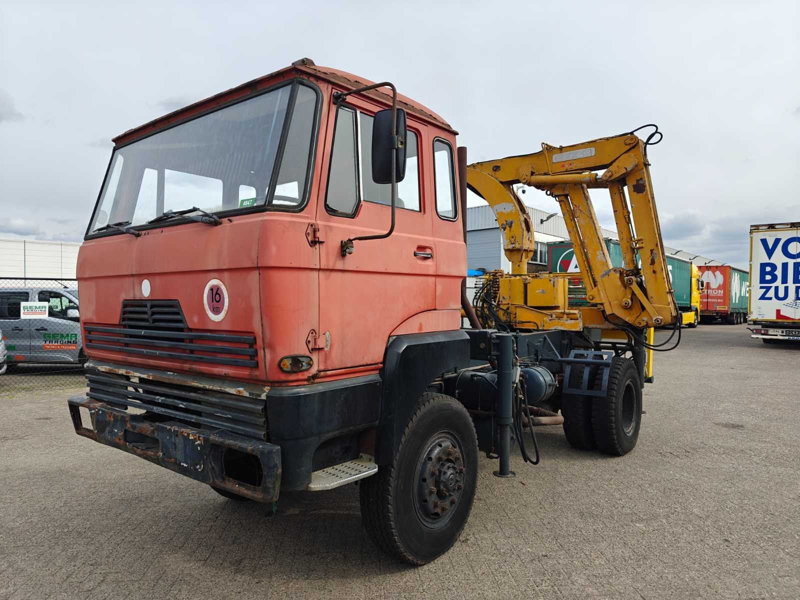 1976 DAF FAV 1800 DT 320 Vrachtwagen, Auto's, Overige brandstoffen, Bedrijf, DAF, Te koop