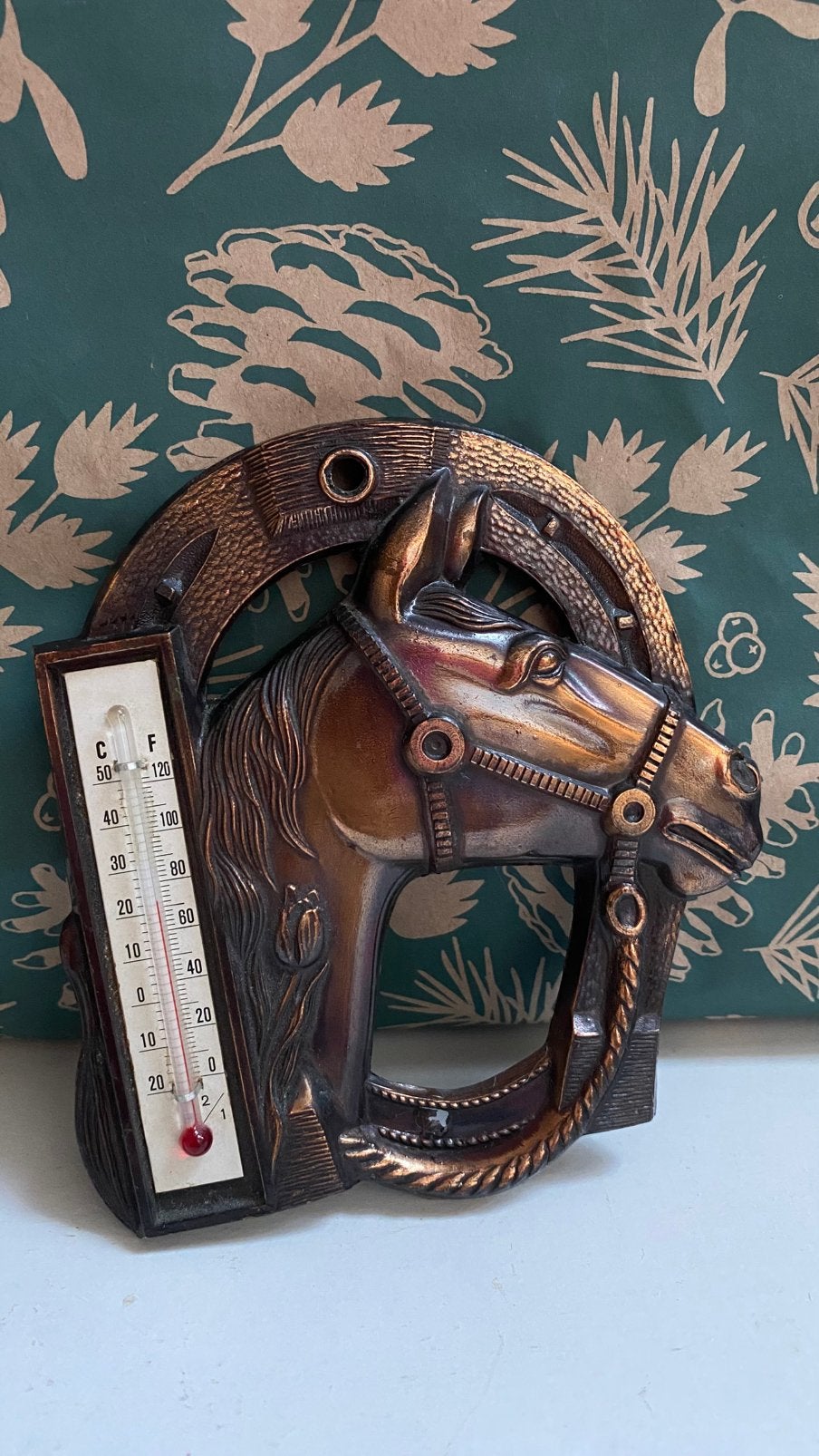 Vintage wandthermometer paard op hoefijzer - werkend, Huis en Inrichting, Binnenthermometer, Metaal, Ophalen of Verzenden, Zo goed als nieuw