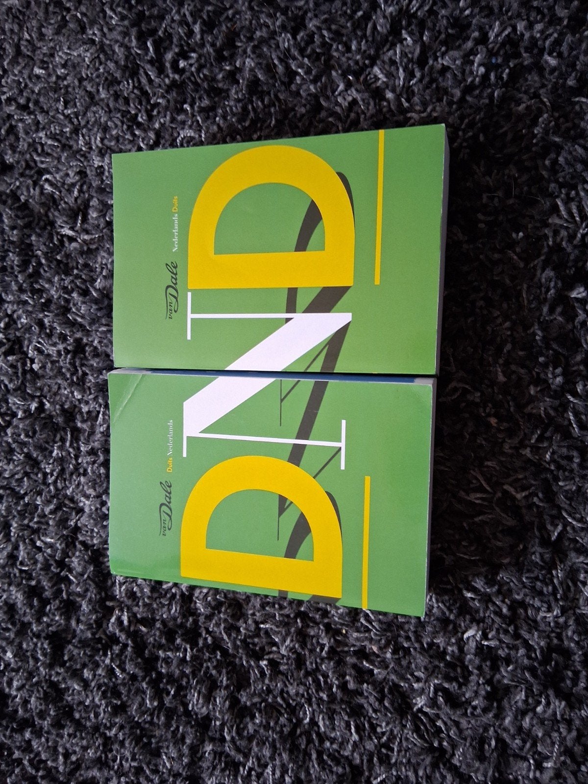 Van Dale Pocketwoordenboek Nederlands-Duits (Zevende editie), Ophalen of Verzenden, Zo goed als nieuw, Van Dale, Non-fictie