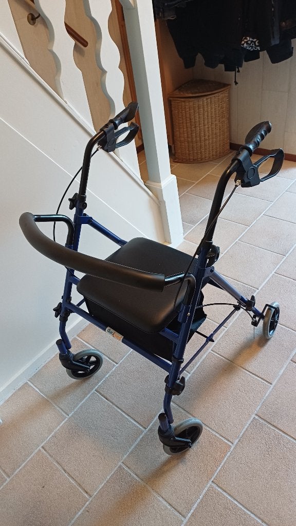 rollator, Ophalen, Opvouwbaar, Zo goed als nieuw