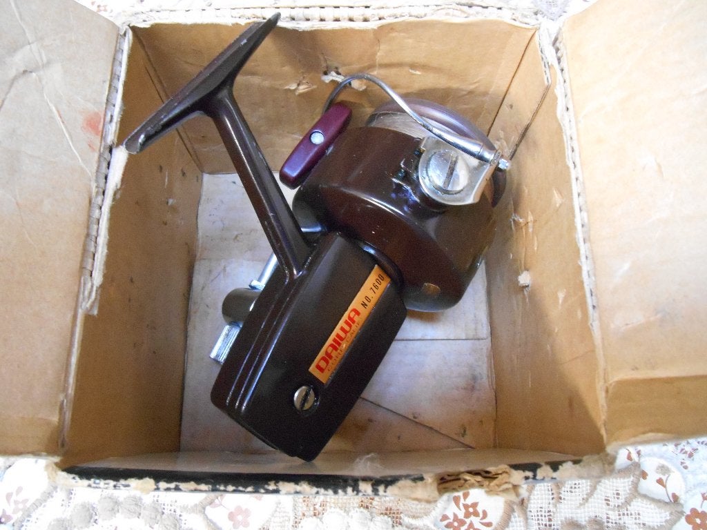 Vintage werpmolen DAIWA spinning reel 7600 met doos, Ophalen, Gebruikt, Molen