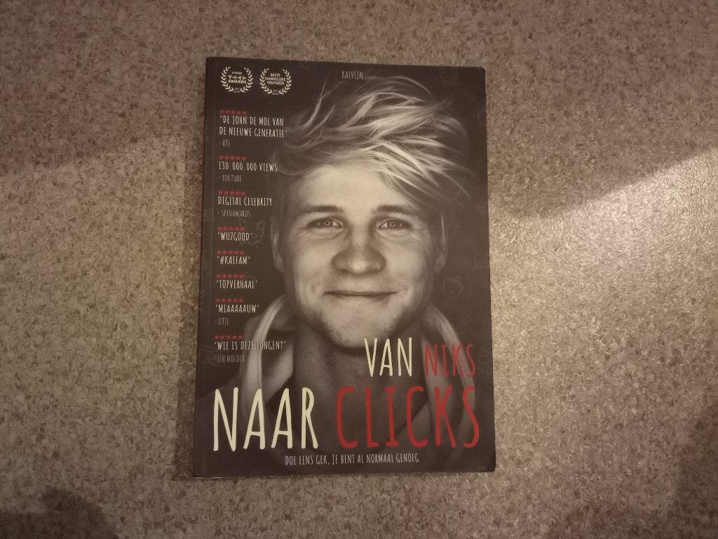 Boek "Van Niks naar Clicks" – Kelvin Boerma (Kalvijn), Ophalen of Verzenden, Zo goed als nieuw, Film, Tv en Media
