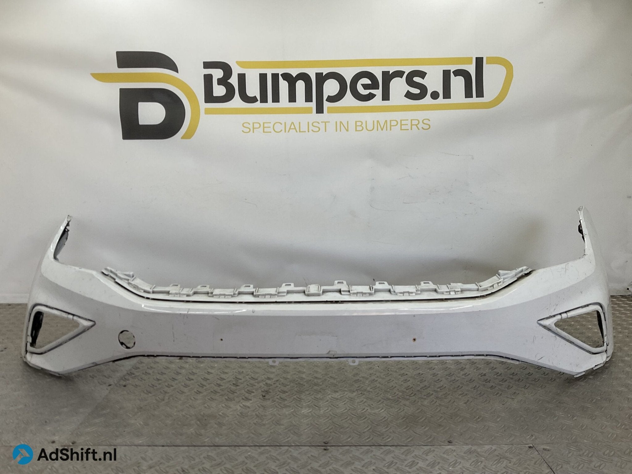 Bumper Volkswagen Tiguan 2021 5NA807221C Voorbumper C5-19240, Auto-onderdelen, Bumper