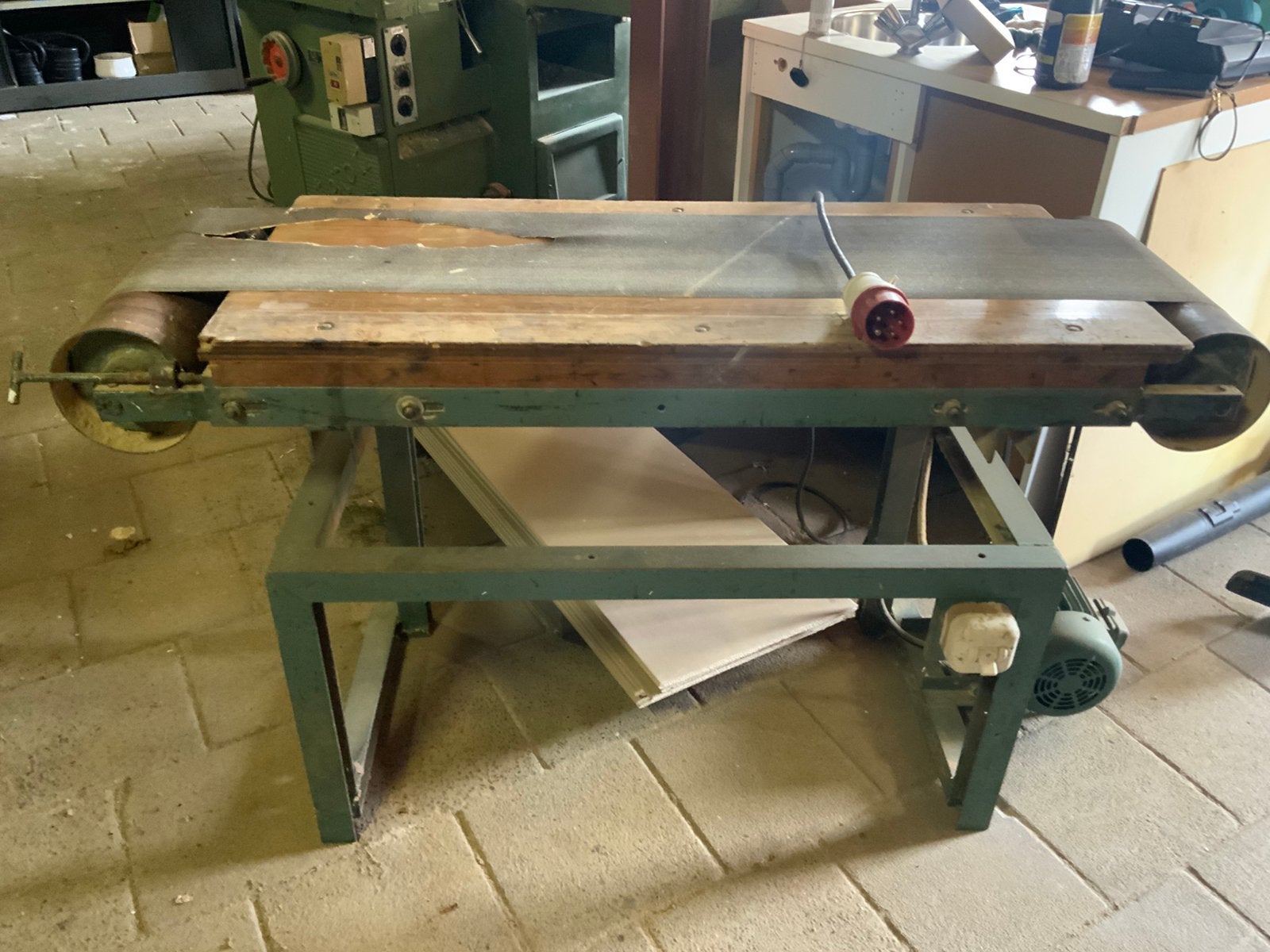 Schuurband tafel, Ophalen, Gebruikt