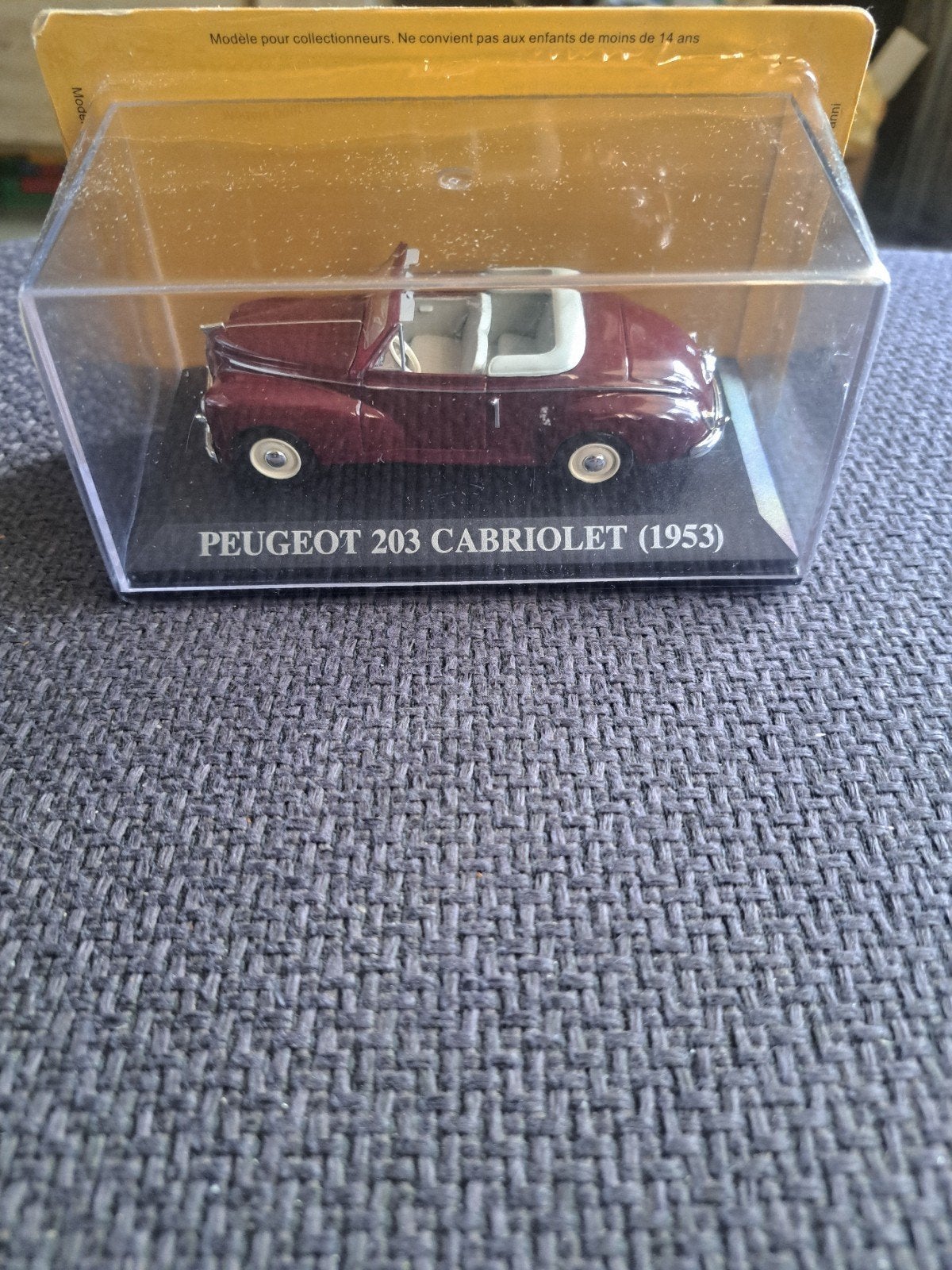 peugeot 203 cabriolet model bordeauxrood, Auto, Frankrijk, Norev, Ophalen of Verzenden