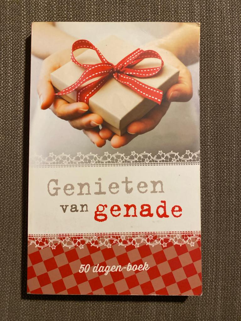 Genieten van genade - 50 dagen-boek, Ophalen of Verzenden, Zo goed als nieuw