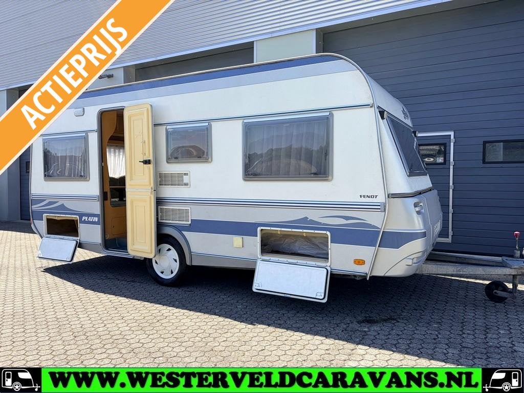 Fendt Platin 495 RONDZIT + LUIFEL + 1300KG AS, Caravans en Kamperen, Caravans, Overige typen, Standaardzit, Bedrijf, Schokbreker