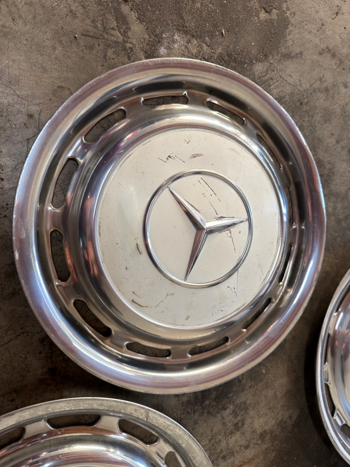 5 wieldoppen Mercedes w123, Ophalen of Verzenden, Gebruikt