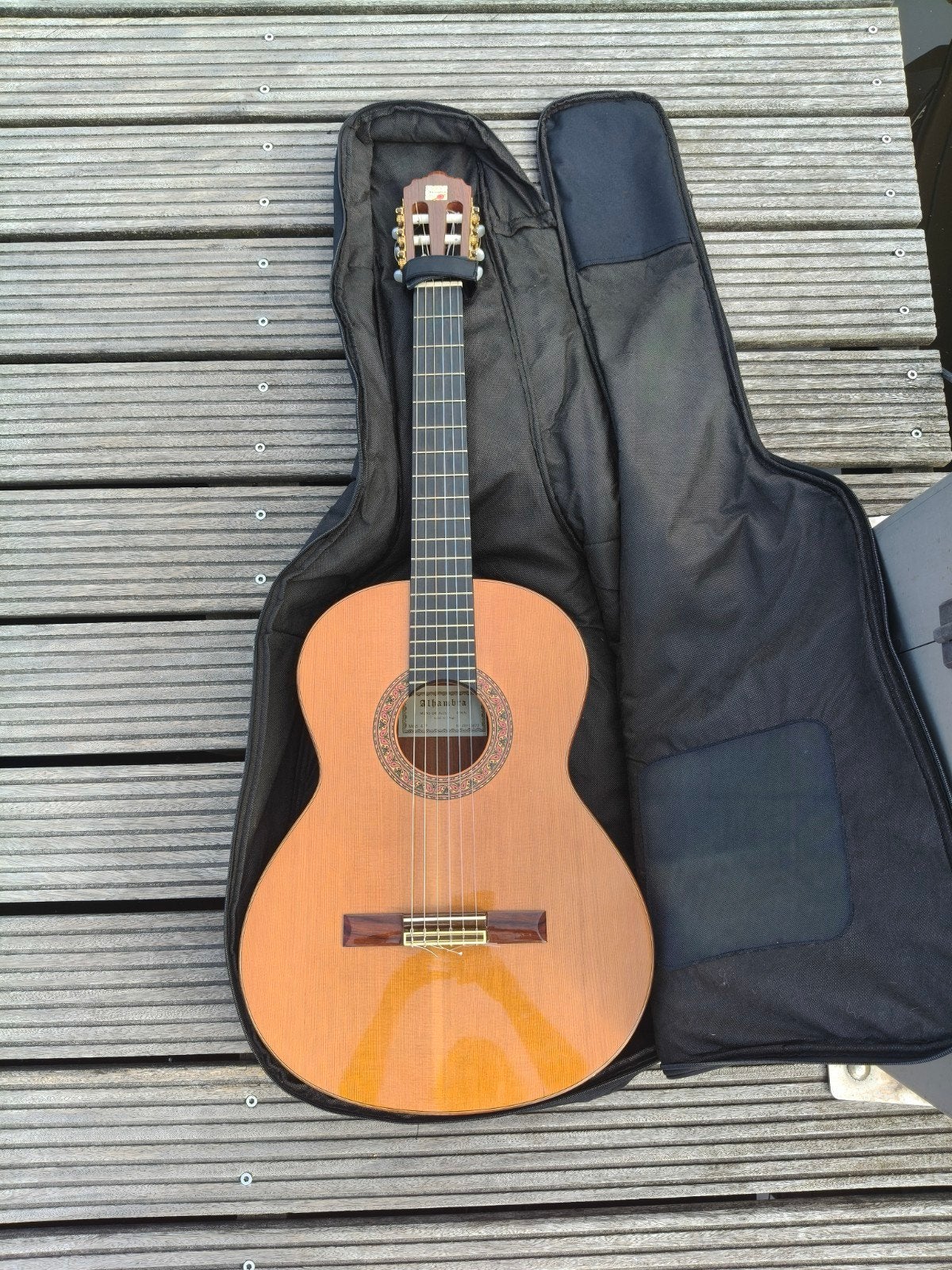 Alhambra 4p, Ophalen of Verzenden, Zo goed als nieuw, Klassieke of Spaanse gitaar