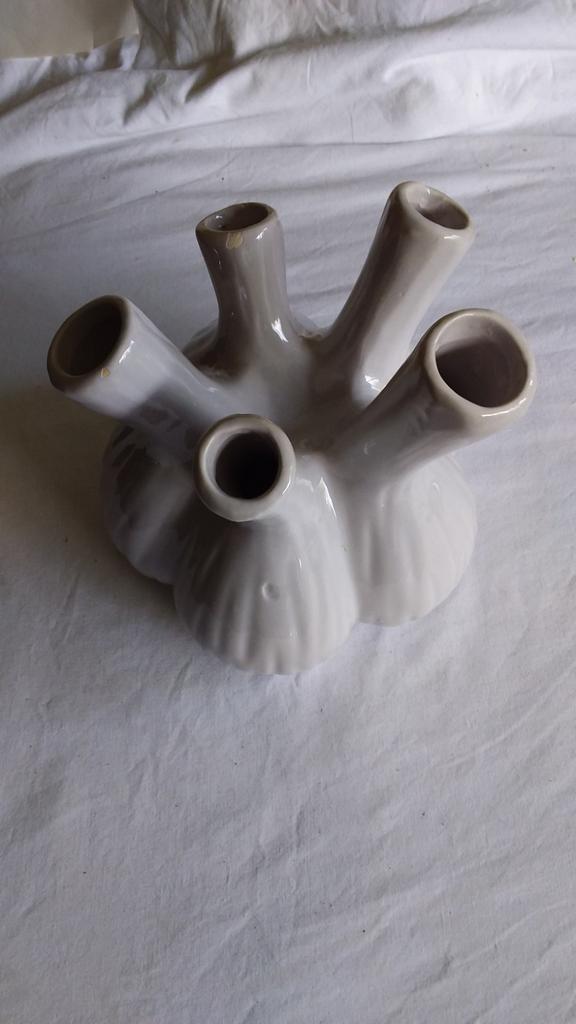 Ceramic flower vase keramiek vaas vintage retro 5 kelkenvaas, Huis en Inrichting, Ophalen of Verzenden, Overige kleuren, Aardewerk of Porselein