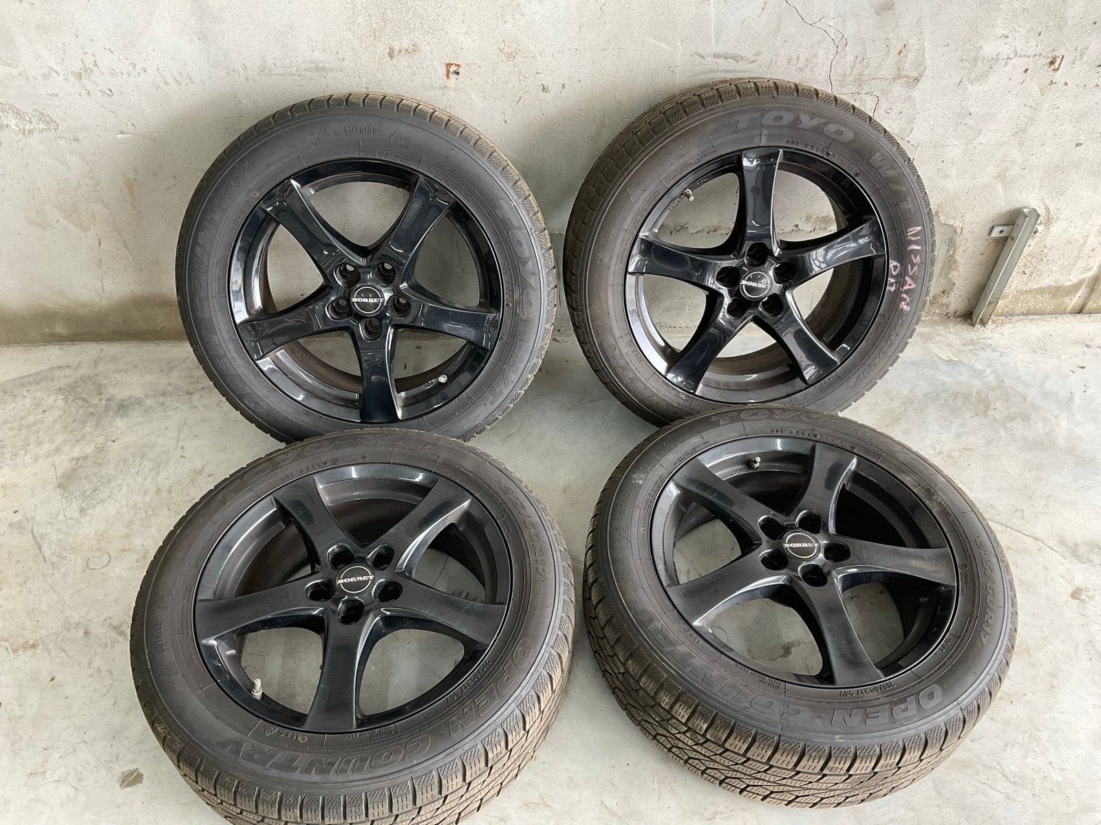 Lichtmetalen velgen met winterbanden 215/60 R17 Nissan, Banden en Velgen, 17 inch, Personenwagen, Gebruikt