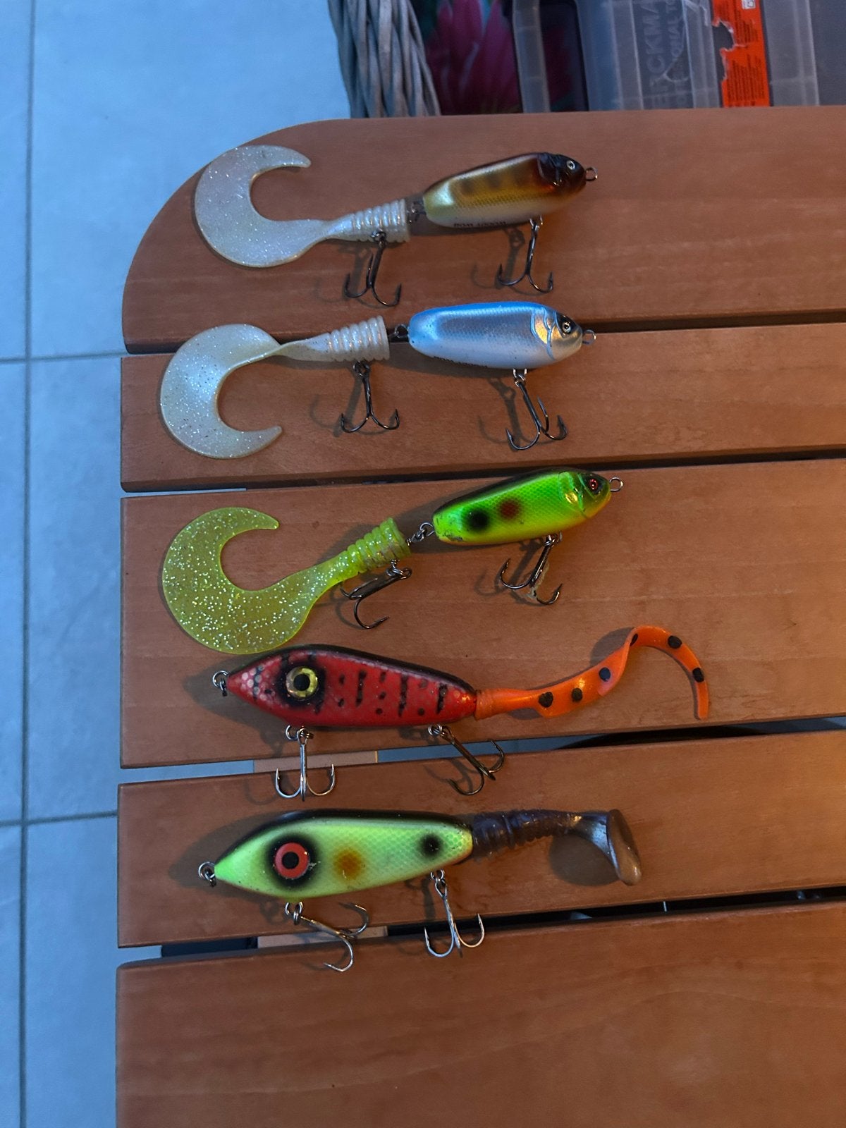 Jerkbaits met staart - Zo goed als nieuw ruilen is mogelijk, Ophalen of Verzenden, Zo goed als nieuw, Kunstaas