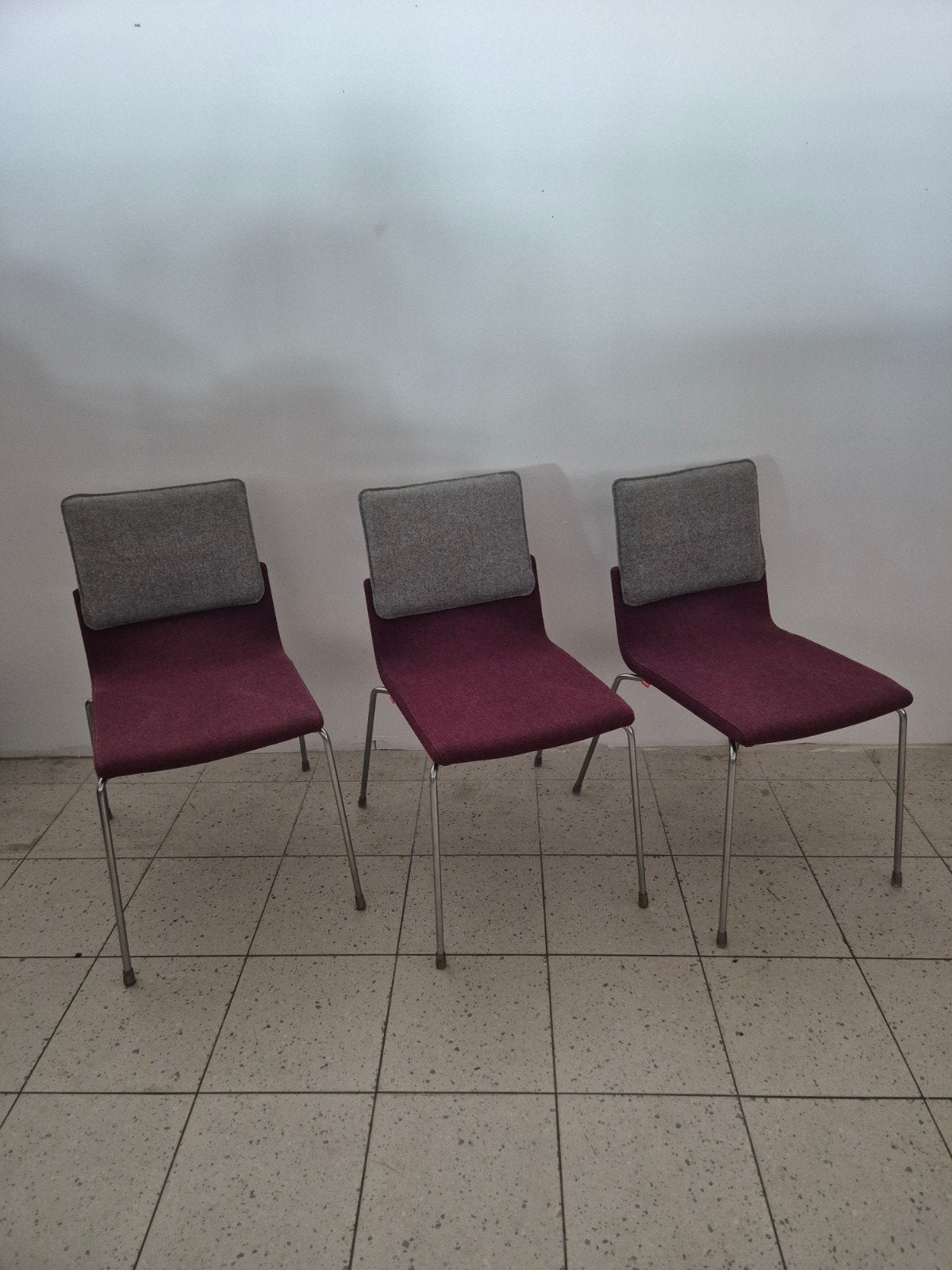 Gispen Triennial Classic stoelen stapelbaar – 3 stuks, Ophalen, Overige kleuren, Zo goed als nieuw, Metaal