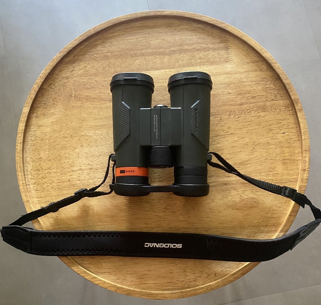 Te koop: SOLOGNAC Waterdichte verrekijker 500 10x42, Ophalen, Zo goed als nieuw, 8 tot 12x, Dakkant (recht)