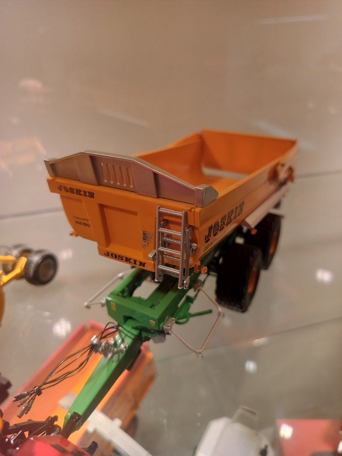 Te koop joskin 22/50 universal hobbies, Hobby en Vrije tijd, Ophalen of Verzenden, Zo goed als nieuw, Tractor of Landbouw, Universal Hobbies