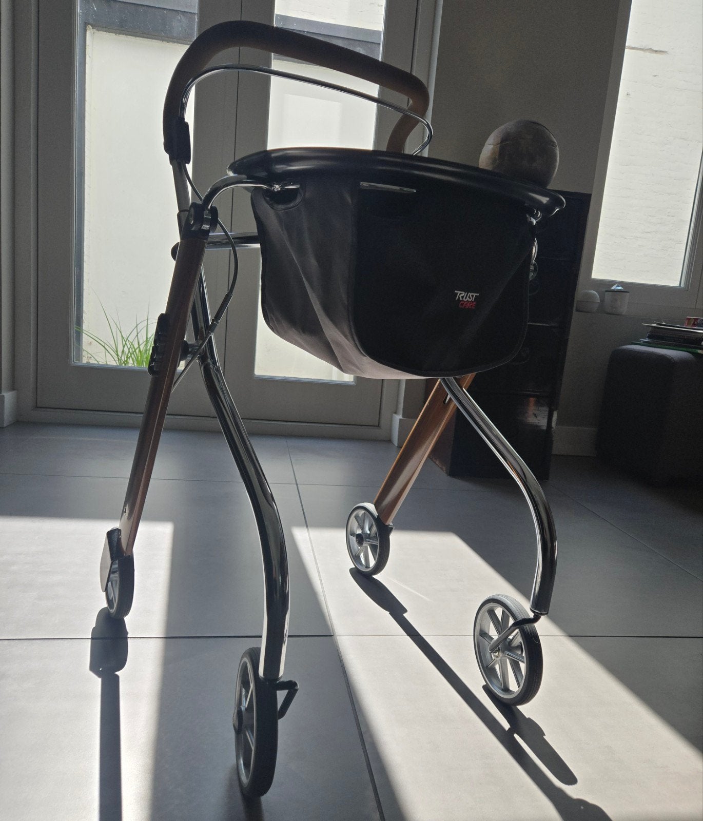 Let's go indoor speciaal geschikt voor Parkinson's patiënten, Diversen, Ophalen