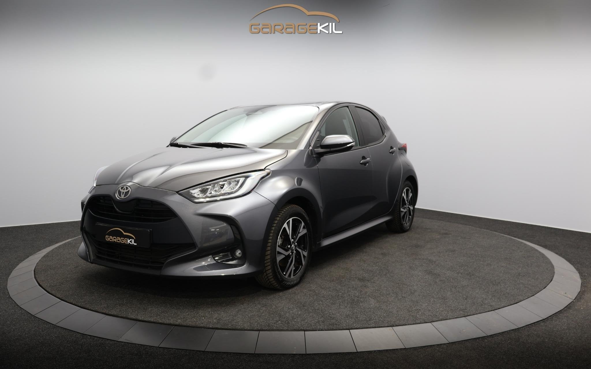 Toyota Yaris 1.5 Hybrid 115 Team D Dealeronderh / Comfort Pa, Stof, Gebruikt, 116 pk, 1490 cc