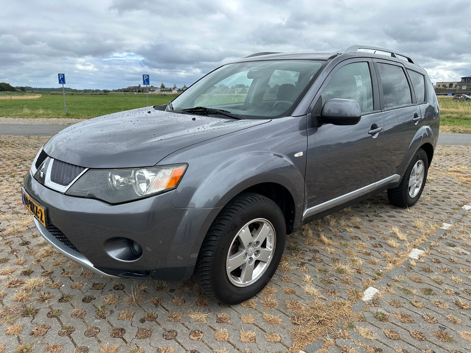 Mitsubishi Outlander 2.4 Intro Edition 2WD - 1 jaar APK, Voorwielaandrijving, Stof, Outlander, 4 cilinders