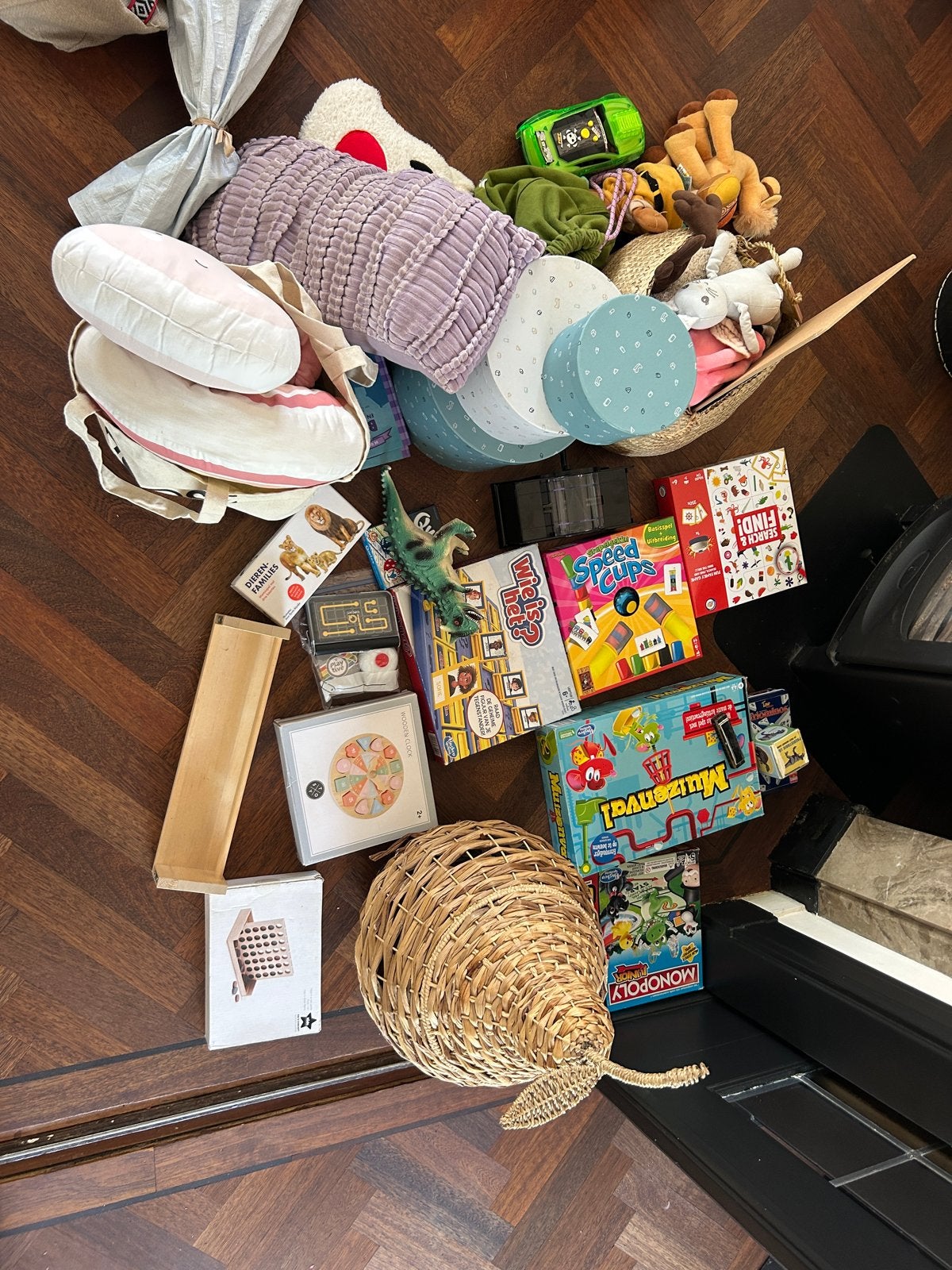 Grote partij: Spellen, knuffels, kussens en auto decoratie, Ophalen, Gebruikt