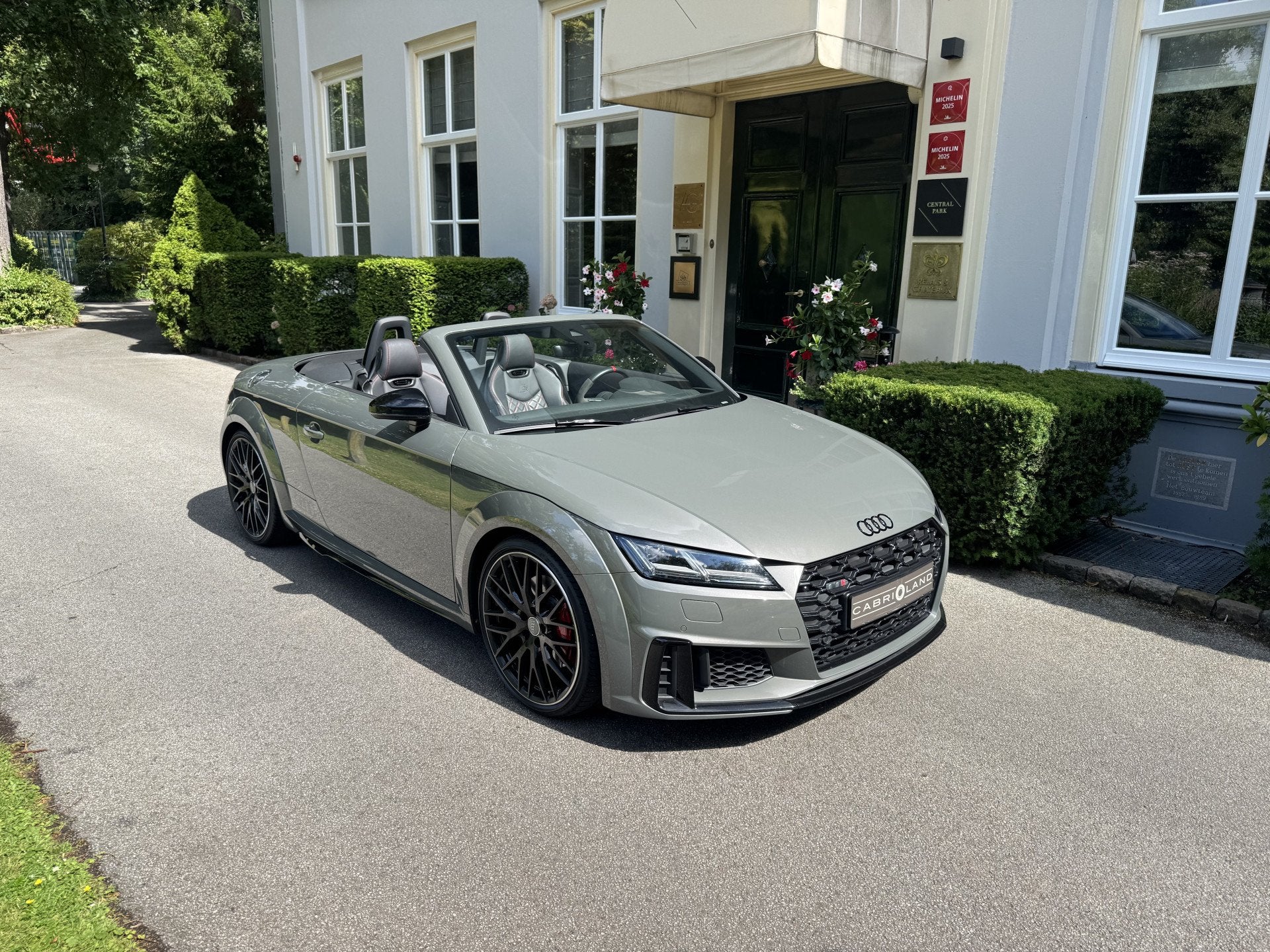 Audi TT TTS Roadster Competition, B&O, Carbon (bj 2021), Auto's, Audi, Automaat, TT, Gebruikt, 4 cilinders