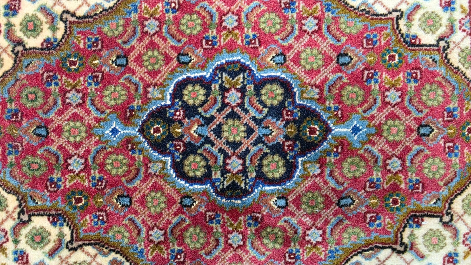 Handgeknoopt Perzisch wol Tabriz Mahi tapijt 30x50cm, Minder dan 50 cm, 50 tot 100 cm, Crème, Perzisch, Klassiek, Oosters