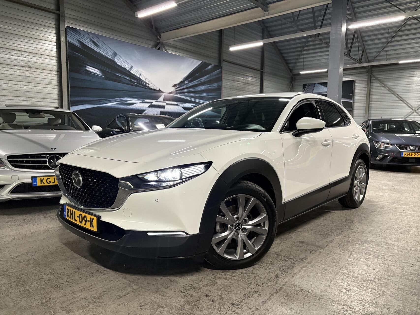 Mazda CX-30 2.0 e-SkyActiv-X M Hybrid Luxury 180pk |HUD|Trek, Auto's, Mazda, 1998 cc, Gebruikt, Euro 6, 4 cilinders