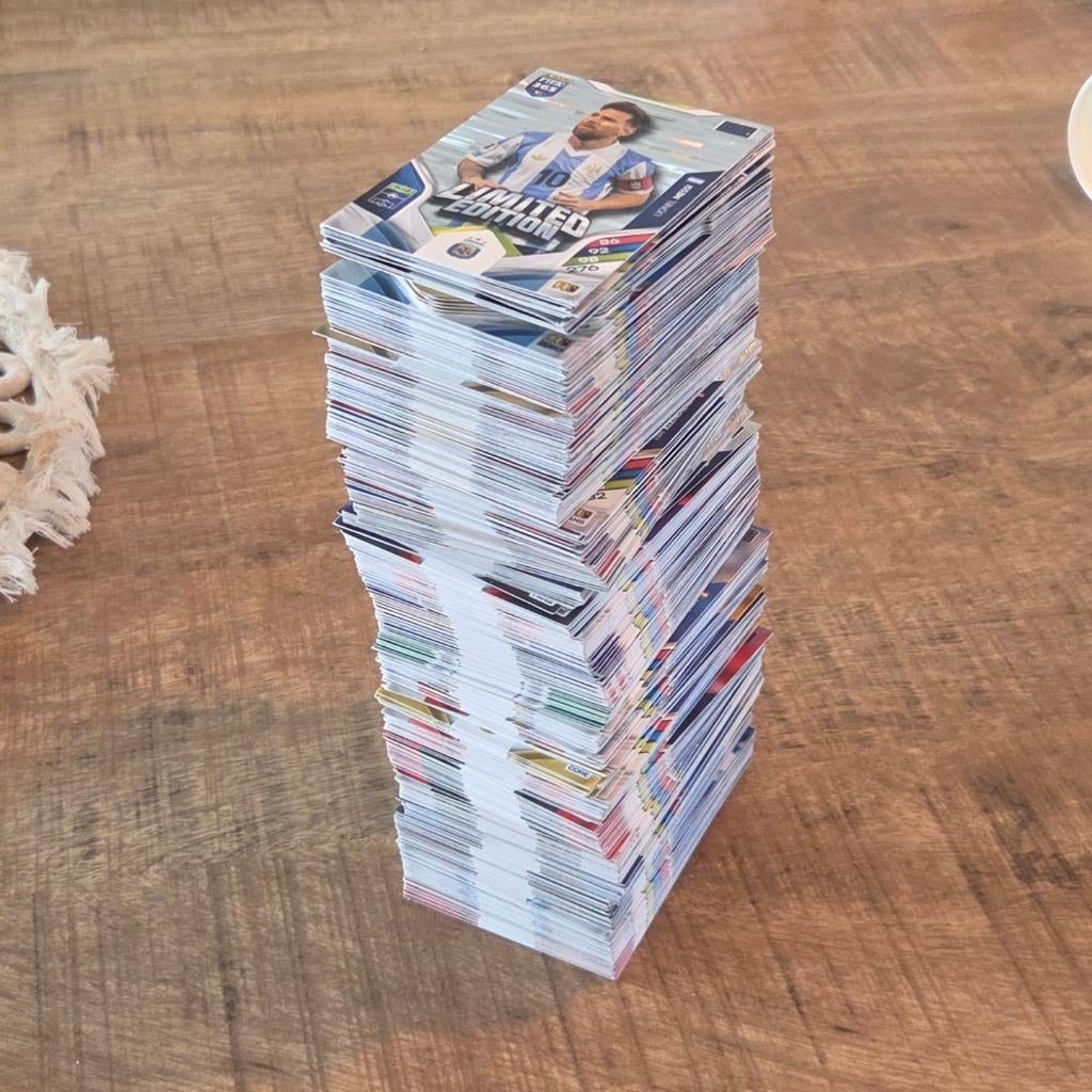 (Ruil/Koop) Adrenalyn Fifa 365 2026 voetbalkaarten, Hobby en Vrije tijd, Stickers en Plaatjes, Ophalen of Verzenden, Zo goed als nieuw
