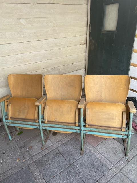 3 vintage originele bioscoop stoelen van hout, Ophalen of Verzenden