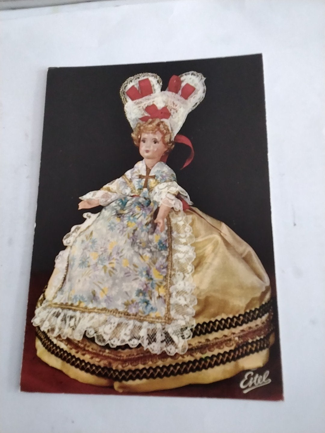 Vintage Franse Ansichtkaart - Pop in Traditionele Kleding, Ophalen of Verzenden, Voor 1920, Gelopen