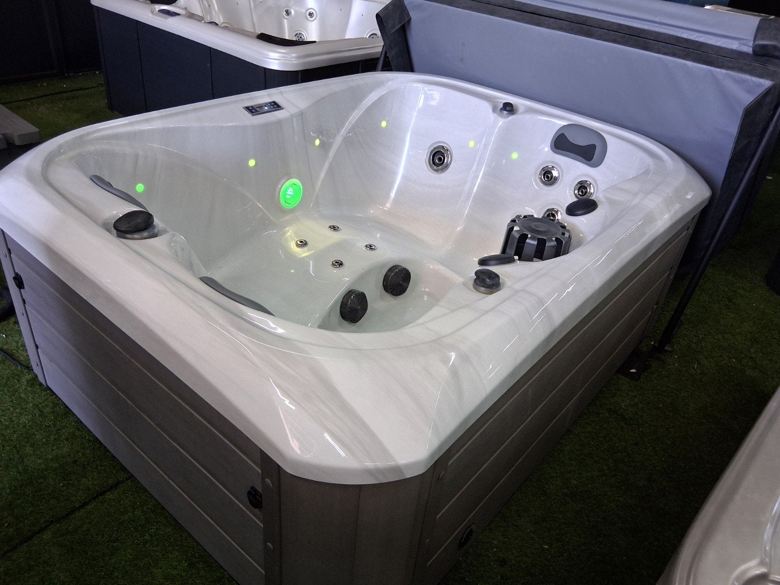 Balboa 3 pers jacuzzi bleutooth audio. bezorging&garantie, Ophalen of Verzenden, Zo goed als nieuw