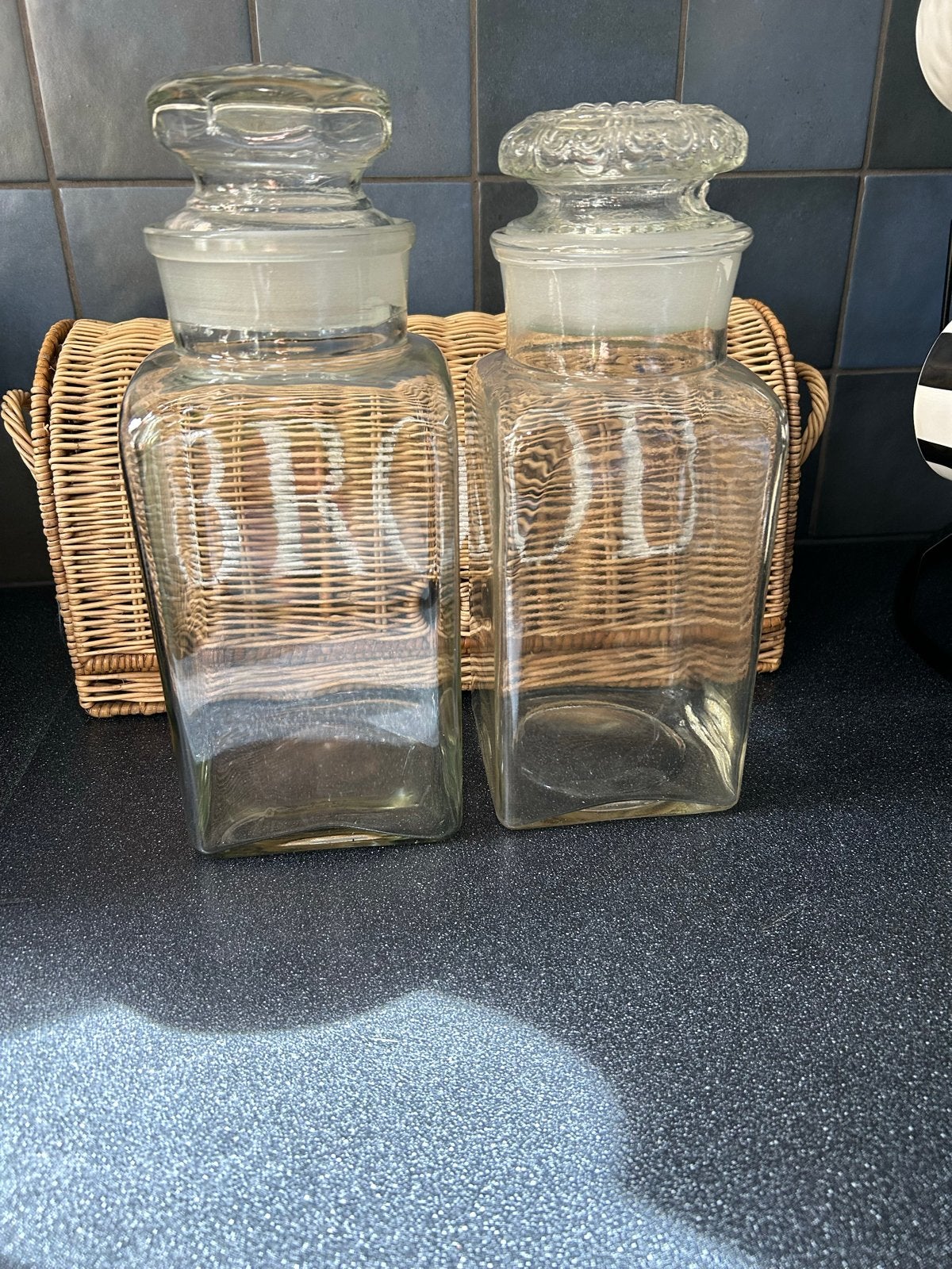 2 vintage brocante glazen apothekerspotten met deksel, Antiek en Kunst, Ophalen