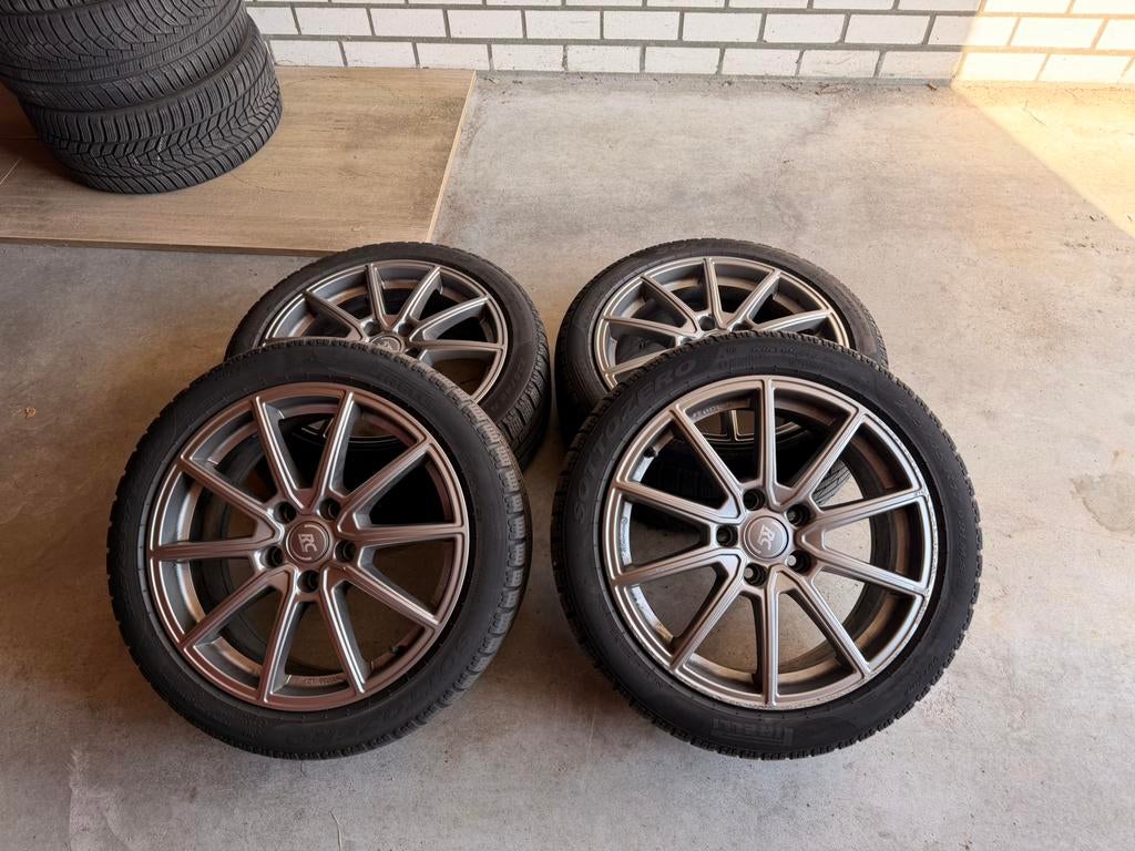 RC-design RC 32 - 225/45 R17 - Pirelli winterbanden, Auto-onderdelen, Banden en Velgen, Ophalen, Gebruikt, Banden en Velgen, 17 inch