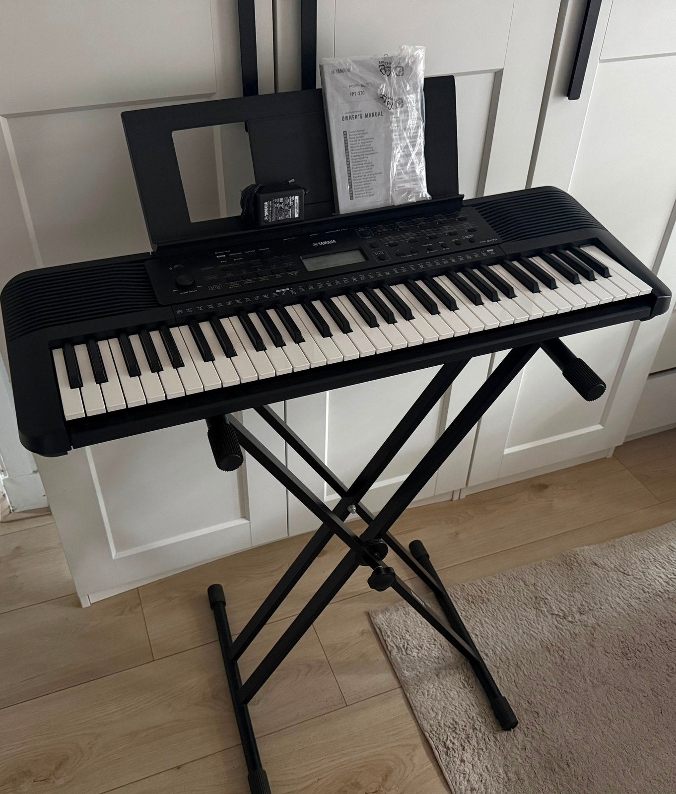 Yamaha PSRE273, Muziek en Instrumenten, Ophalen, 61 toetsen, Yamaha, Zo goed als nieuw