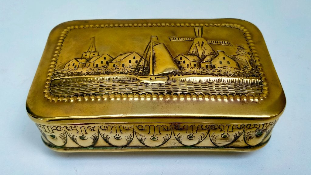 Antiek Friese Bronzen / Koperen Doos - Klaas Dijkstra Sneek, Ophalen of Verzenden