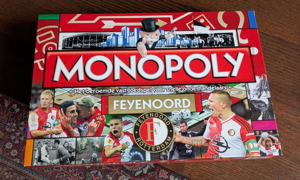 Monopoly Feyenoord - Zo goed als nieuw! Feijenoord Rotterdam, Hobby en Vrije tijd, Gezelschapsspellen | Bordspellen, Vijf spelers of meer