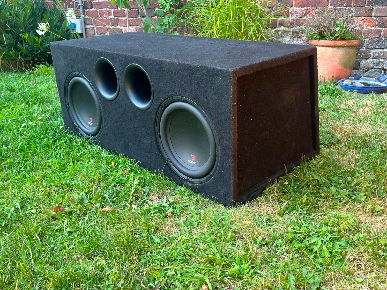 Focal Performance Sub P 25 Subwoofer in behuizing (BMW E39), Gebruikt, Subwoofer, Ophalen, 150 watt of meer