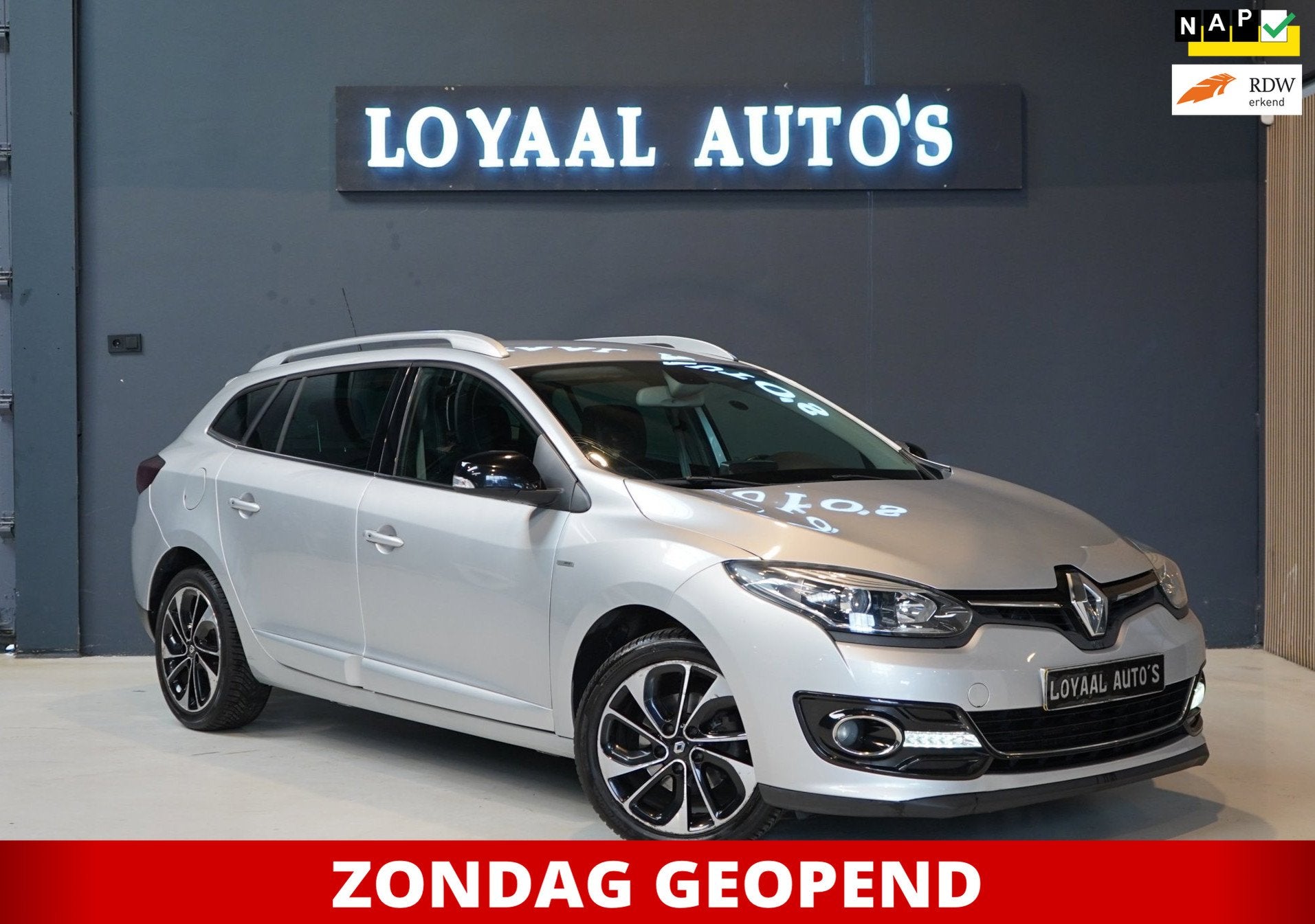 Renault Mégane Estate 1.2 TCe Bose | NAVI | AIRCO | PDC | E, Auto's, Voorwielaandrijving, Euro 5, Gebruikt, 4 cilinders