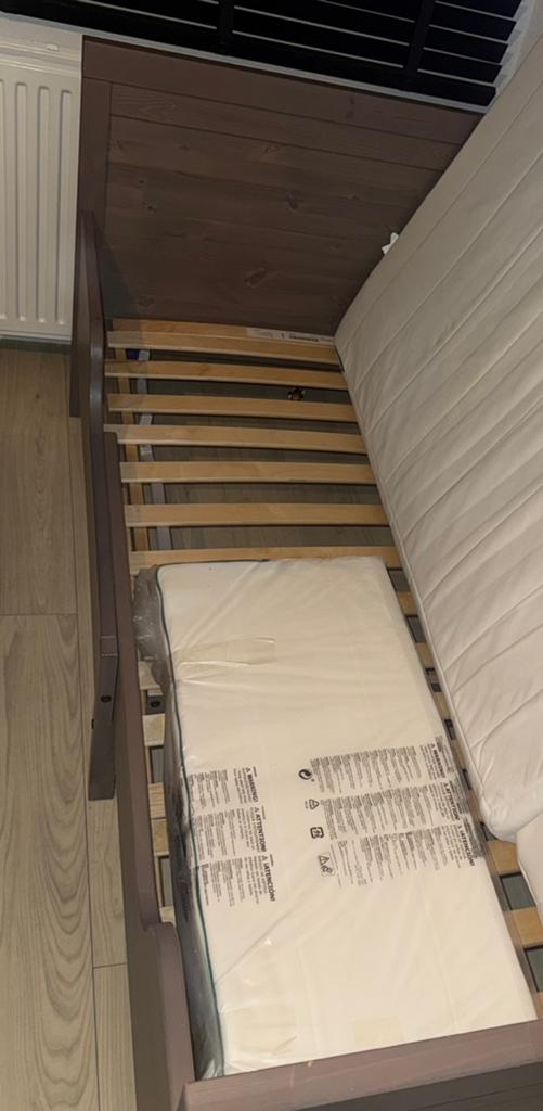 IKEA meegroeibed met lattenbodem en matras,goede staat, Huis en Inrichting, Slaapkamer | Bedden, Ophalen, Verstelbaar, Eenpersoons