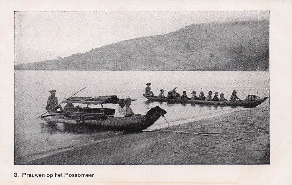 Nederlands Indië - Prauwen op het Possomeer met mensen, Ophalen of Verzenden, Voor 1920, Ongelopen, Buiten Europa