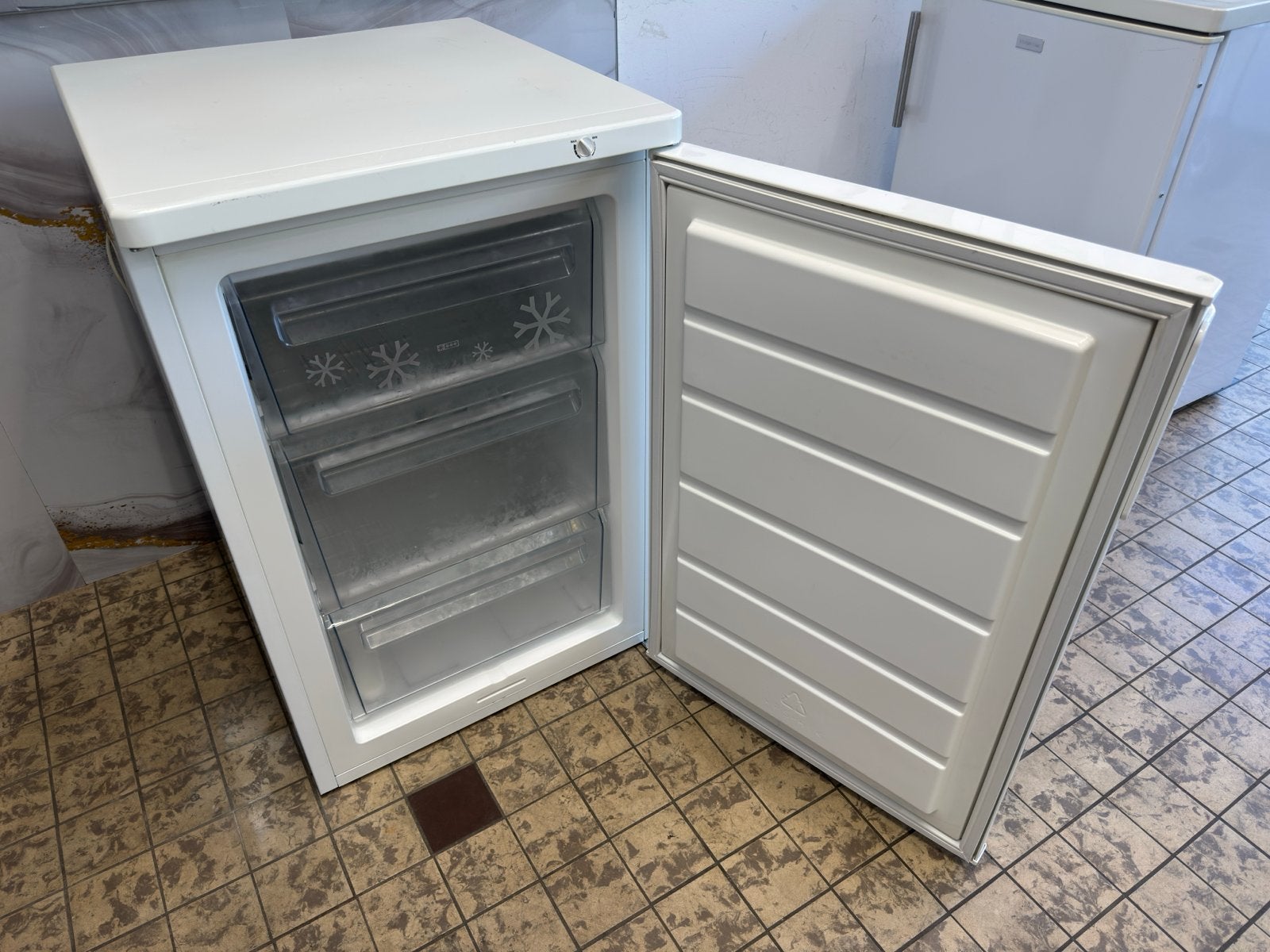 Zanussi Tafelmodel Vriezer A+ met 3 Laden - 55x85cm, Minder dan 60 cm, Zo goed als nieuw, Energieklasse A of zuiniger, Vrijstaand