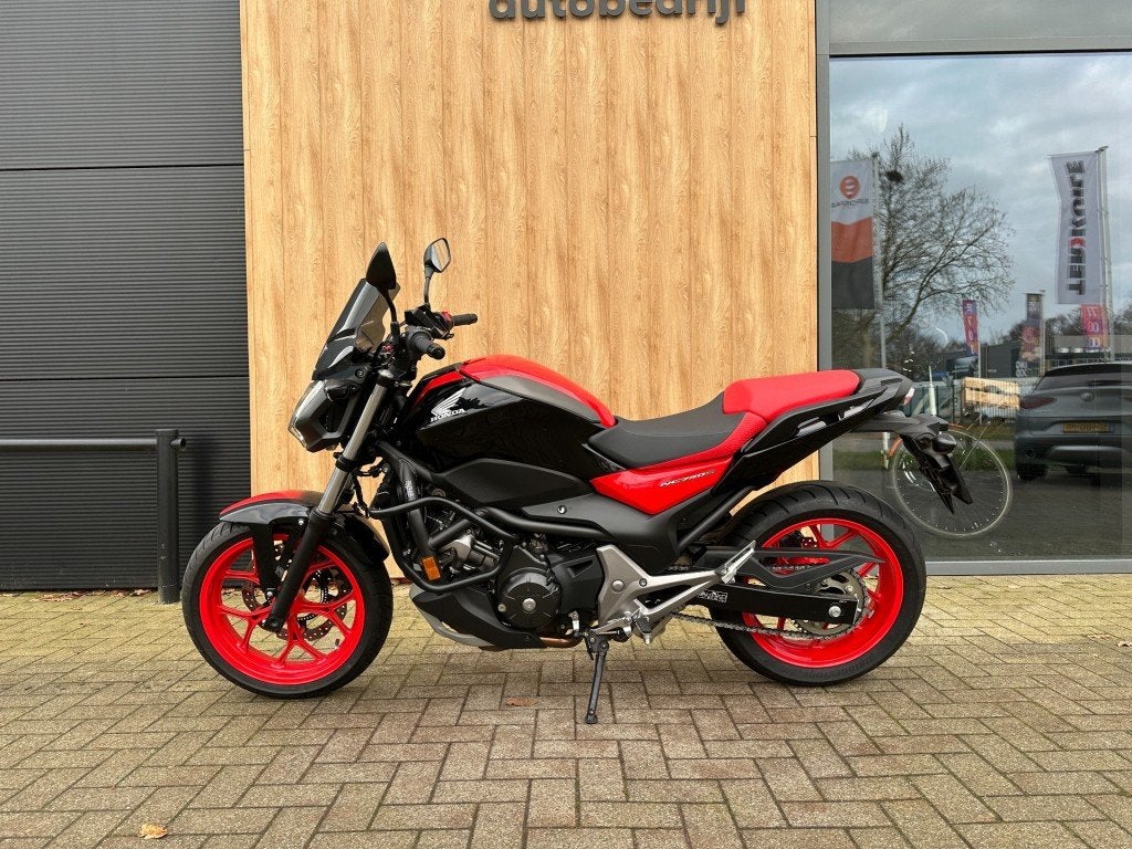 Honda NC 750S ABS, Honda Motor Co., Ltd., 745 cc, Toermotor, Use contact form via Honda website