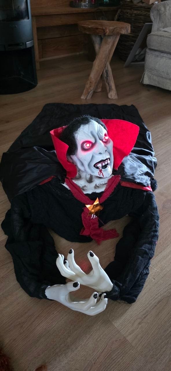Halloween Dracula Tafelpop met Geluid en Licht, Hobby en Vrije tijd, Halloween of Griezel, Ophalen of Verzenden, Nvt, Nvt