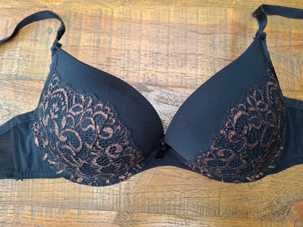Bh 75D Hunkemöller zwart/goud push up, Hunkemöller, Ophalen of Verzenden, Zwart, BH