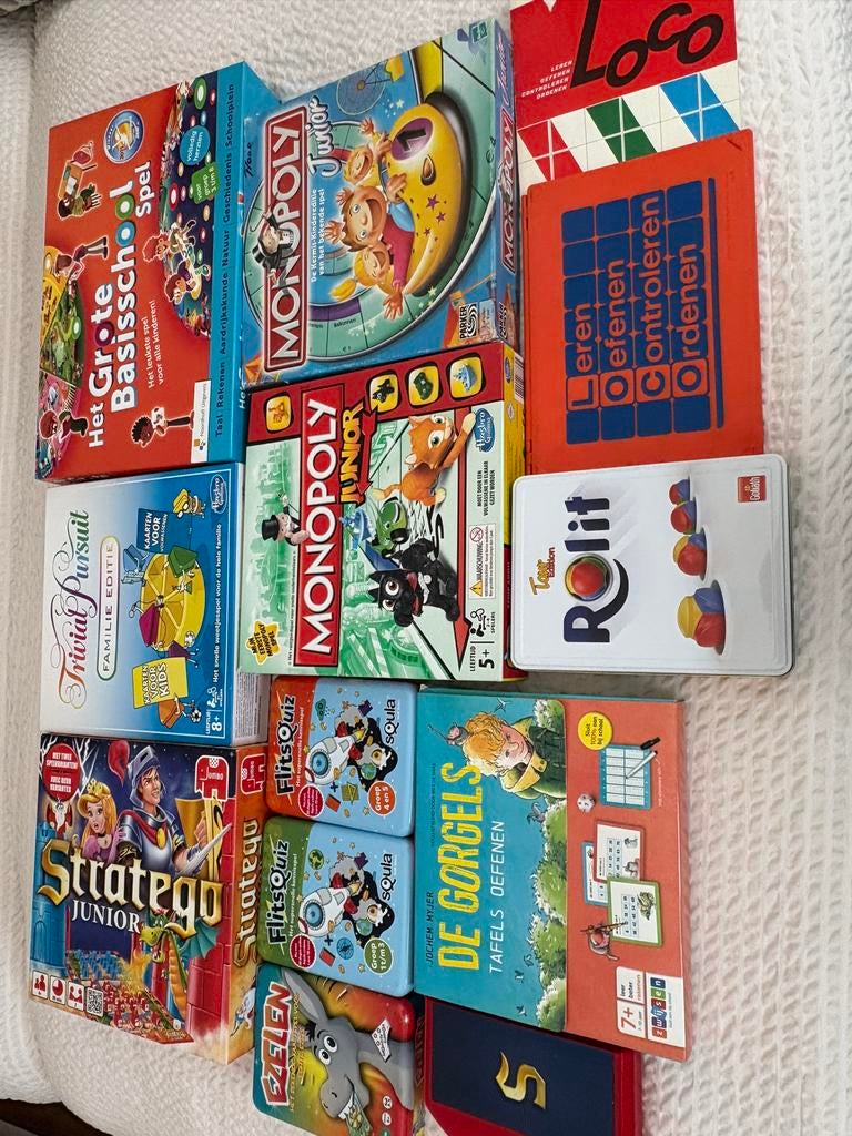 Grote collectie familiespellen - diverse titels, Hobby en Vrije tijd, Gezelschapsspellen | Bordspellen, Drie of vier spelers, Ophalen of Verzenden