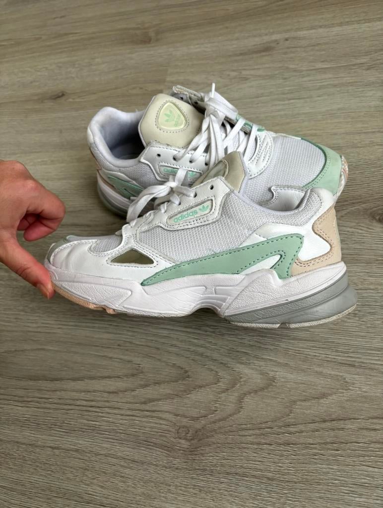 Adidas Falcon Sneakers Maat 38, Ophalen of Verzenden, Zo goed als nieuw, Wit, Sneakers of Gympen